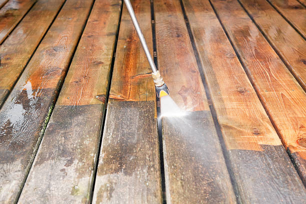 Best Deck Pressure Washing  in Torrington, CT